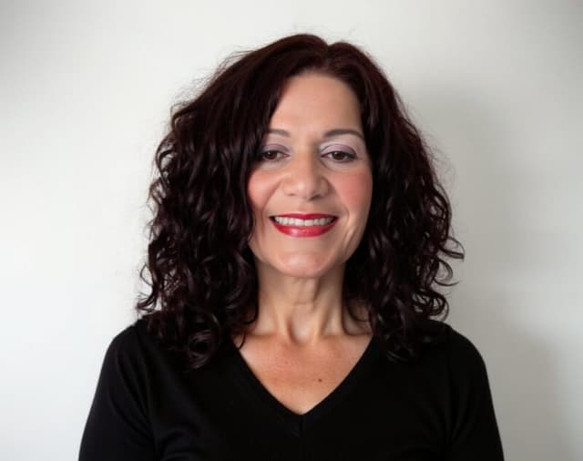 Maria Fahrion, MA, LPC, LMHC (Bilingual Therapist)