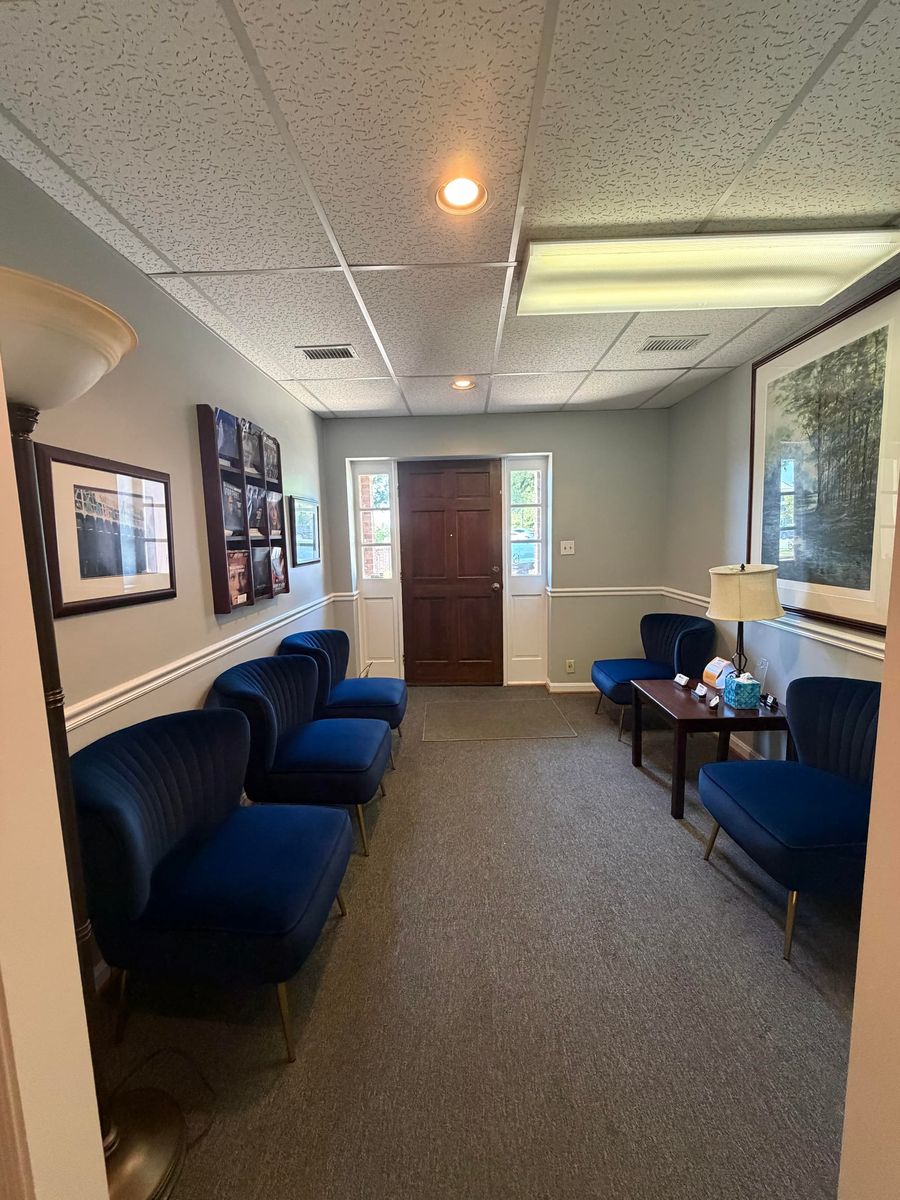 Waiting room at the Life Enrichment Counseling Center office in Alexandria, VA